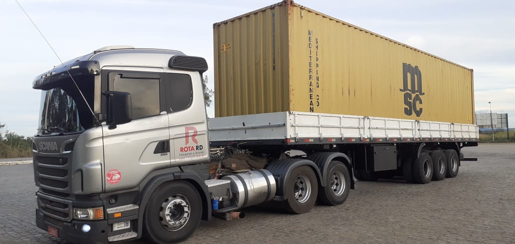 Transporte de contêineres da Rota RD Transportes